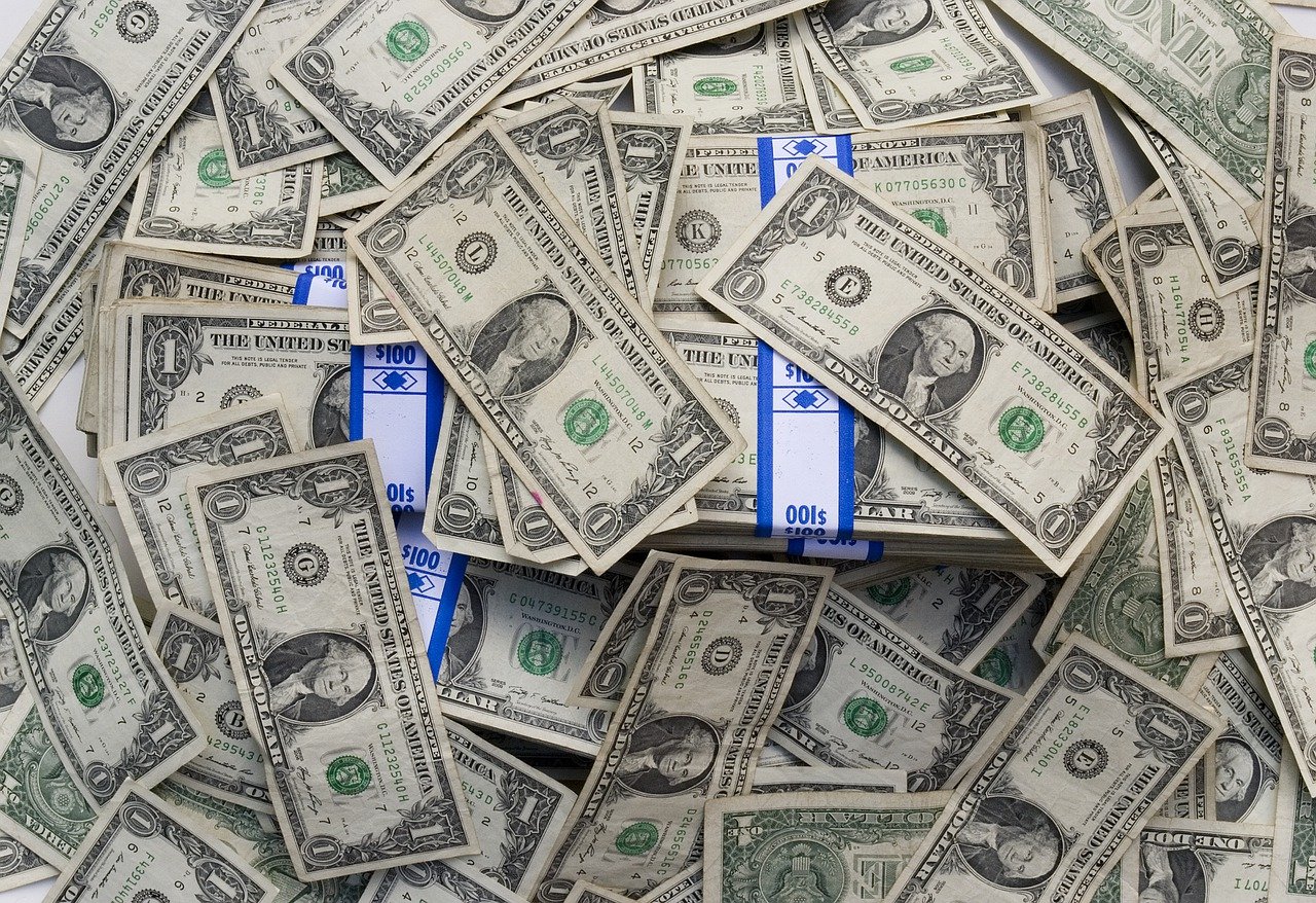 If you're looking for simple ways to save money, with little to no effort, here are 25 easy ways to save more money.